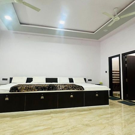 Hotel Rudra Residency Near Railway Station Mathura Εξωτερικό φωτογραφία