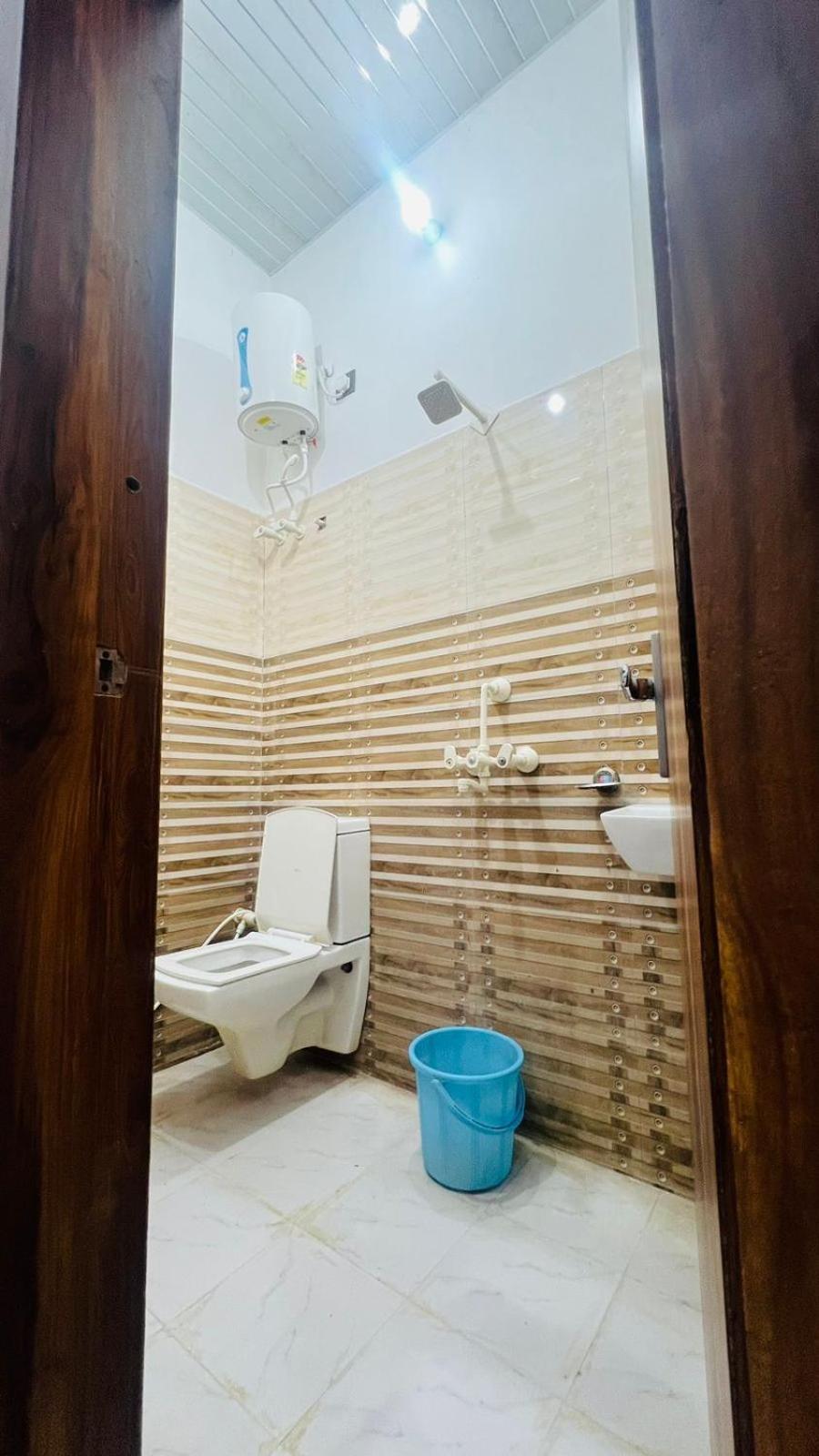 Hotel Rudra Residency Near Railway Station Mathura Εξωτερικό φωτογραφία