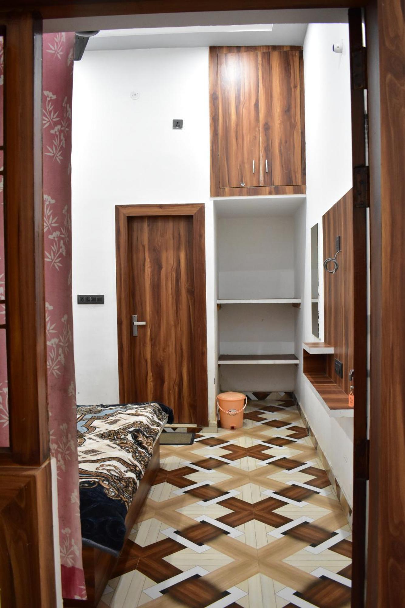 Hotel Rudra Residency Near Railway Station Mathura Εξωτερικό φωτογραφία
