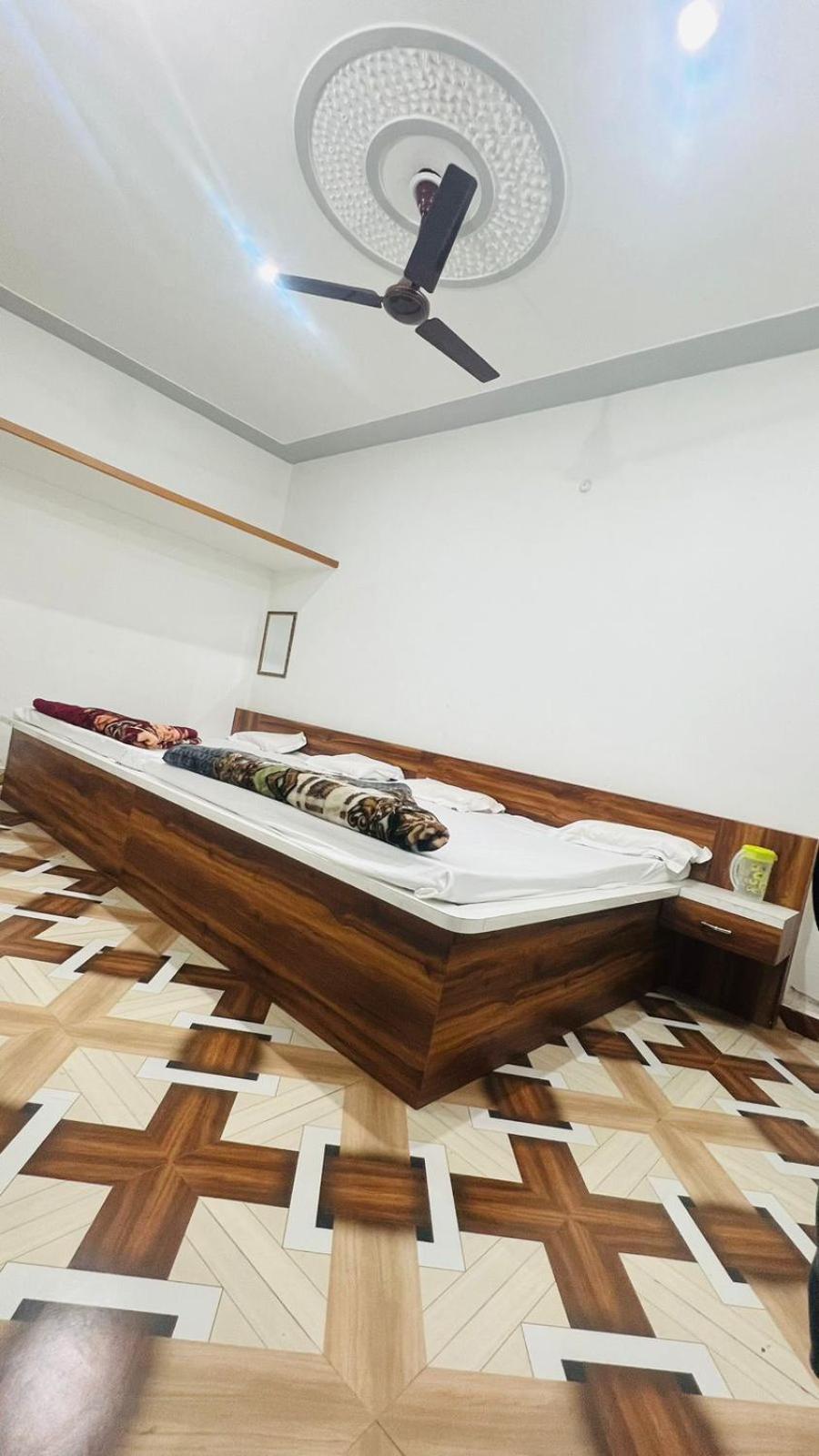 Hotel Rudra Residency Near Railway Station Mathura Εξωτερικό φωτογραφία