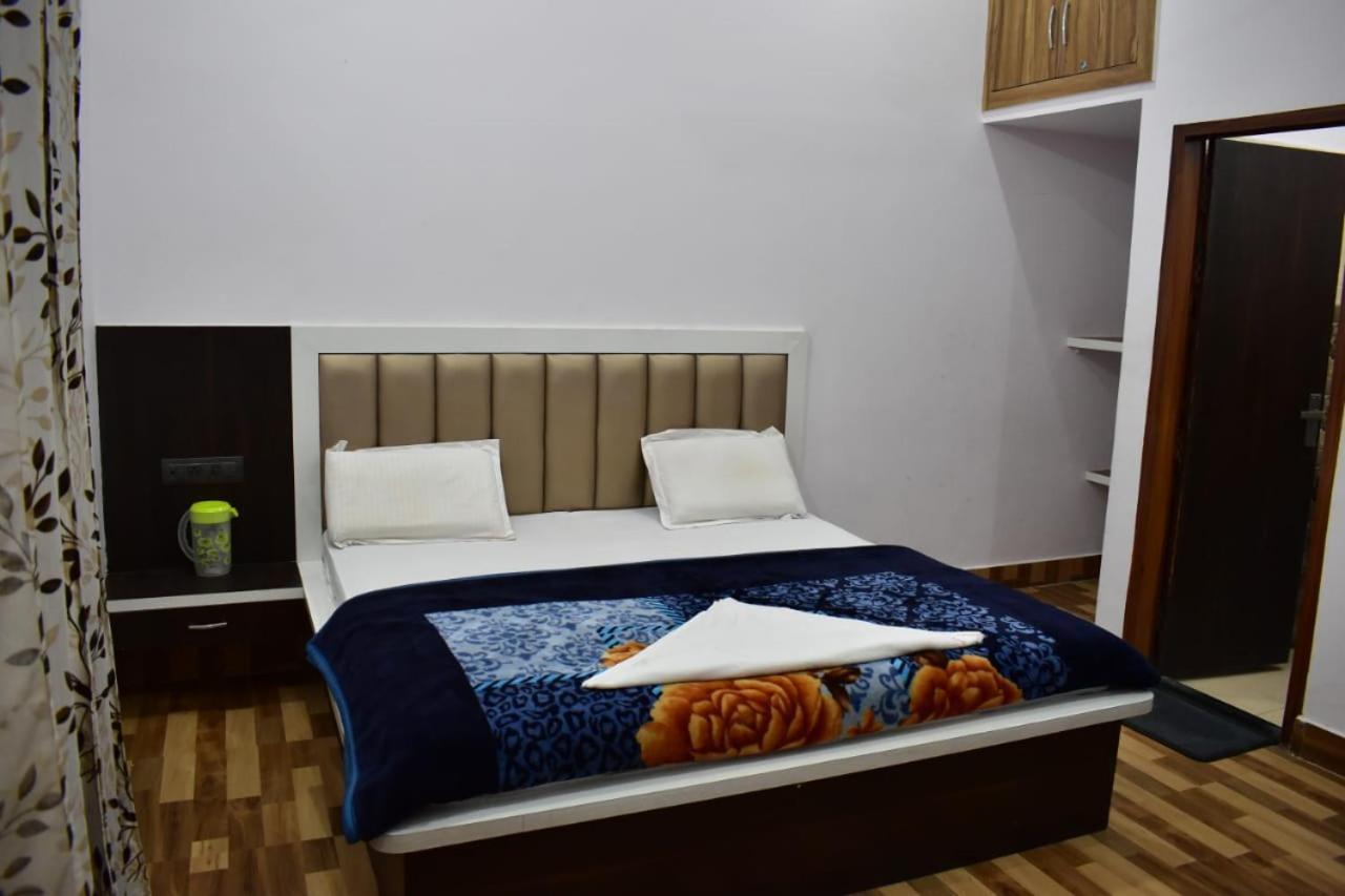 Hotel Rudra Residency Near Railway Station Mathura Εξωτερικό φωτογραφία
